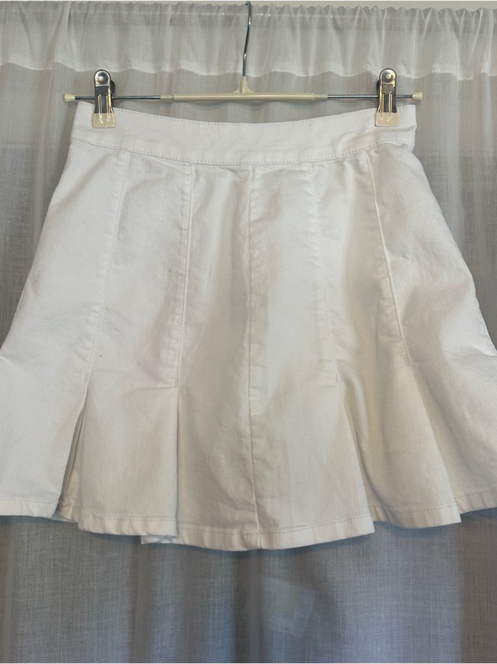 VTG No Boundaries White Flared Skirt